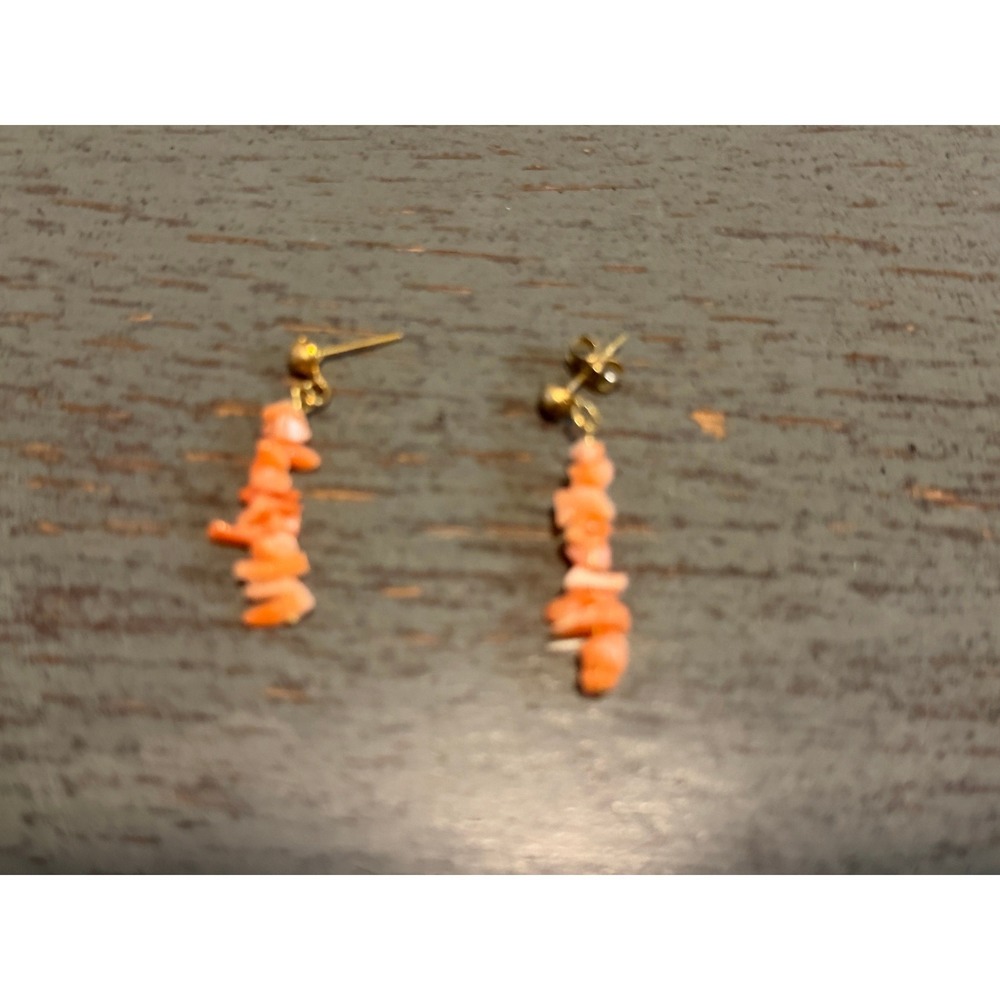 Vintage Natural Peach Coral Chip Dangle Earrings Gold Tone Ball Stud Drop Boho